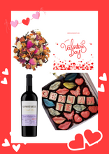 Заредете изображение във визуализатора на галерията – Подаръчен комплект Вечна любов от 4 части с вино, картичка, бонбони и чай
